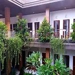 Genta House